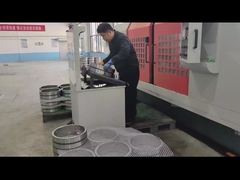 หมุนม้วนกลมกําลังผ่านการทดสอบความแม่นยํา